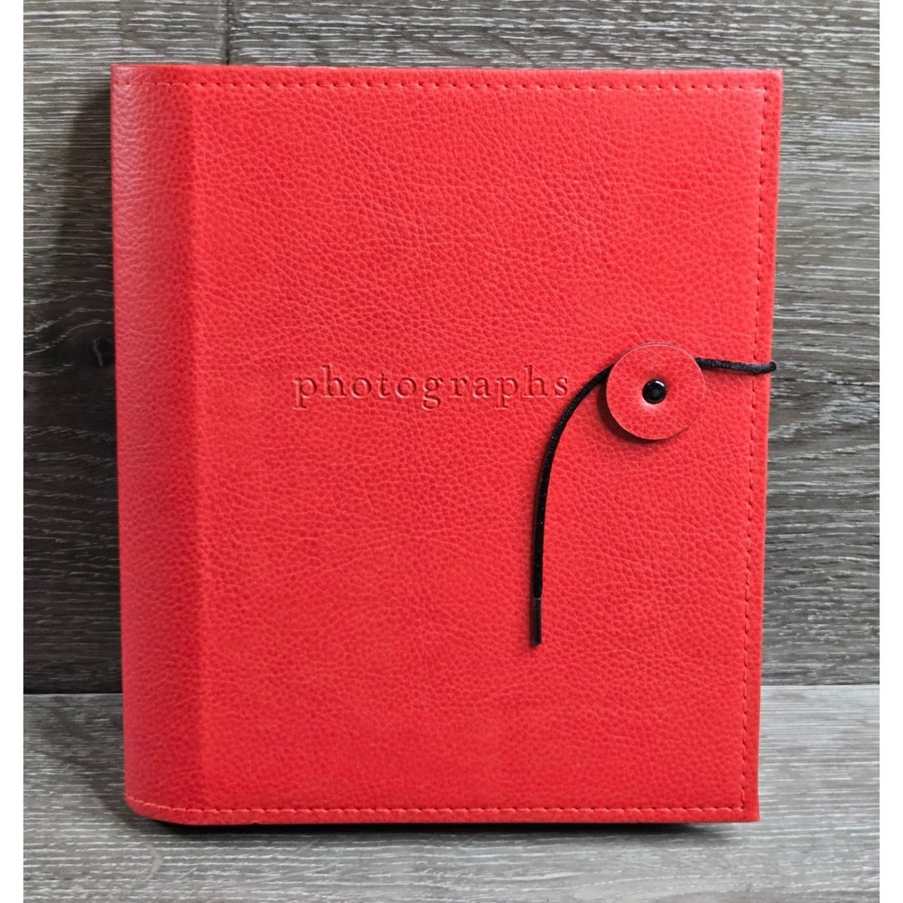 Umbra 308540-022 Leah Photo Album Unisex OS Red Faux Leather Elastic Closure